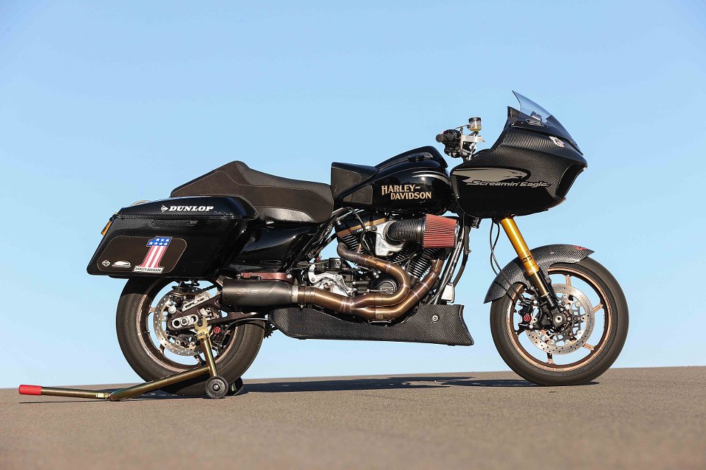 2021 Harley-Davidson King of the Baggers Road Glide Special race bike right side profile