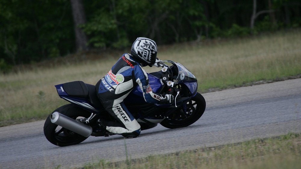 Harry Vanderlinden riding the Yamaha YZF-R6 on the track