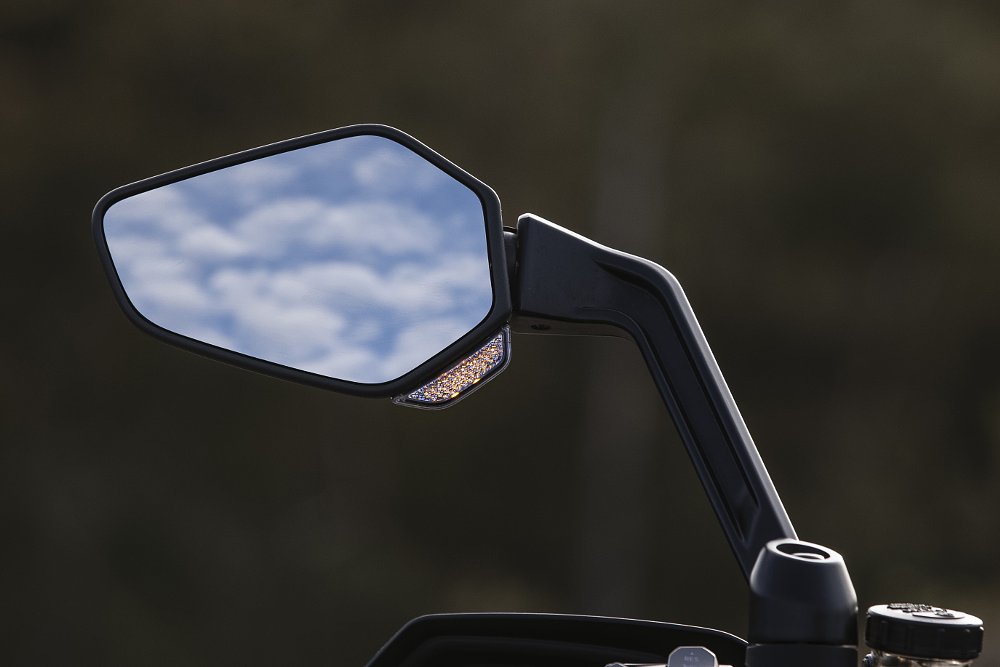 Triumph Tiger 1200 Explorer mirror detail