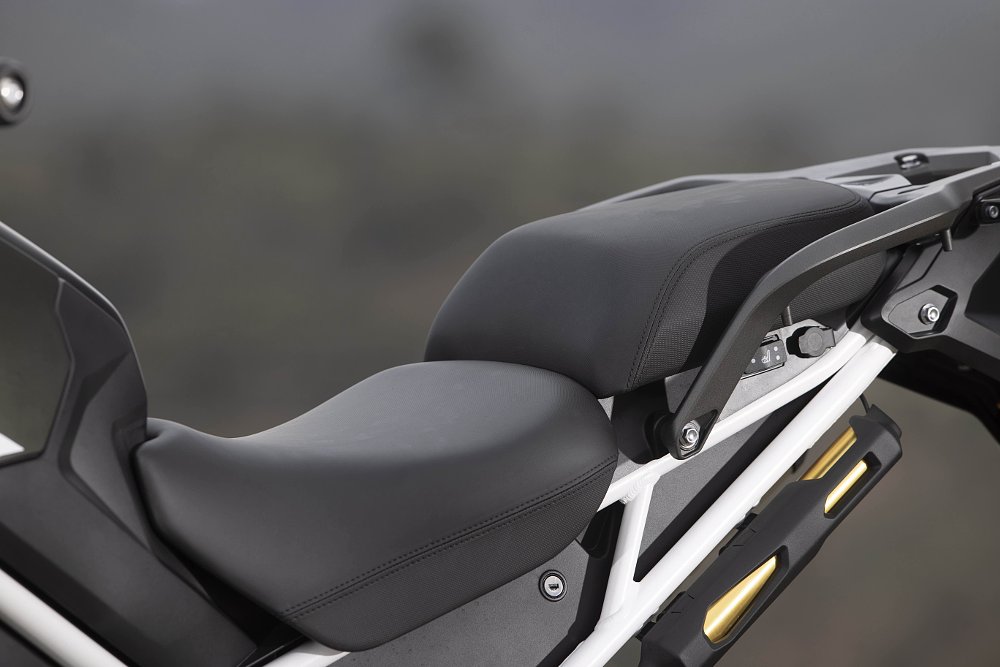 Triumph Tiger 1200 seat saddle detail