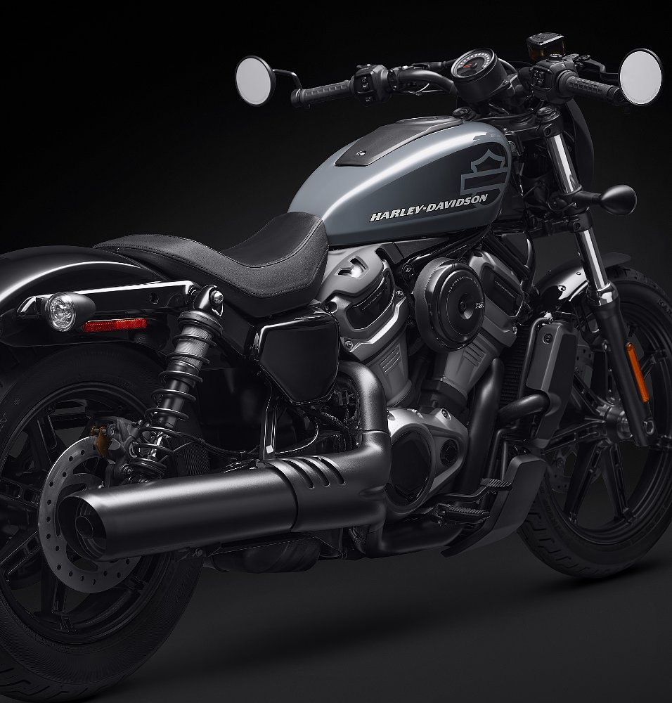 view of the Nightster from behind and the exhaust