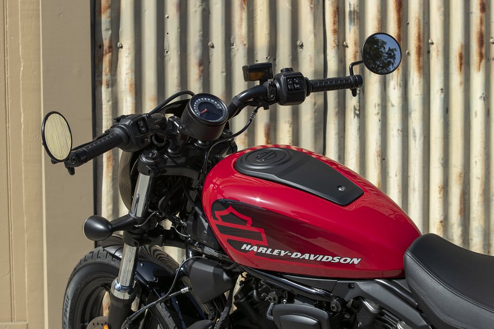 Harley Nightster tank