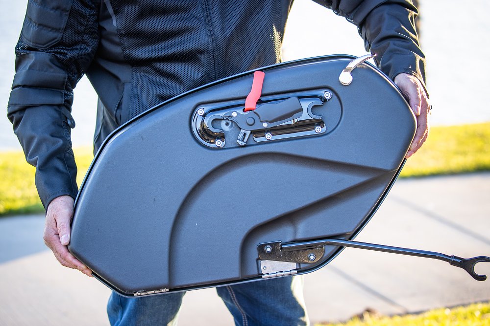 saddlebag removed from the Low Rider ST