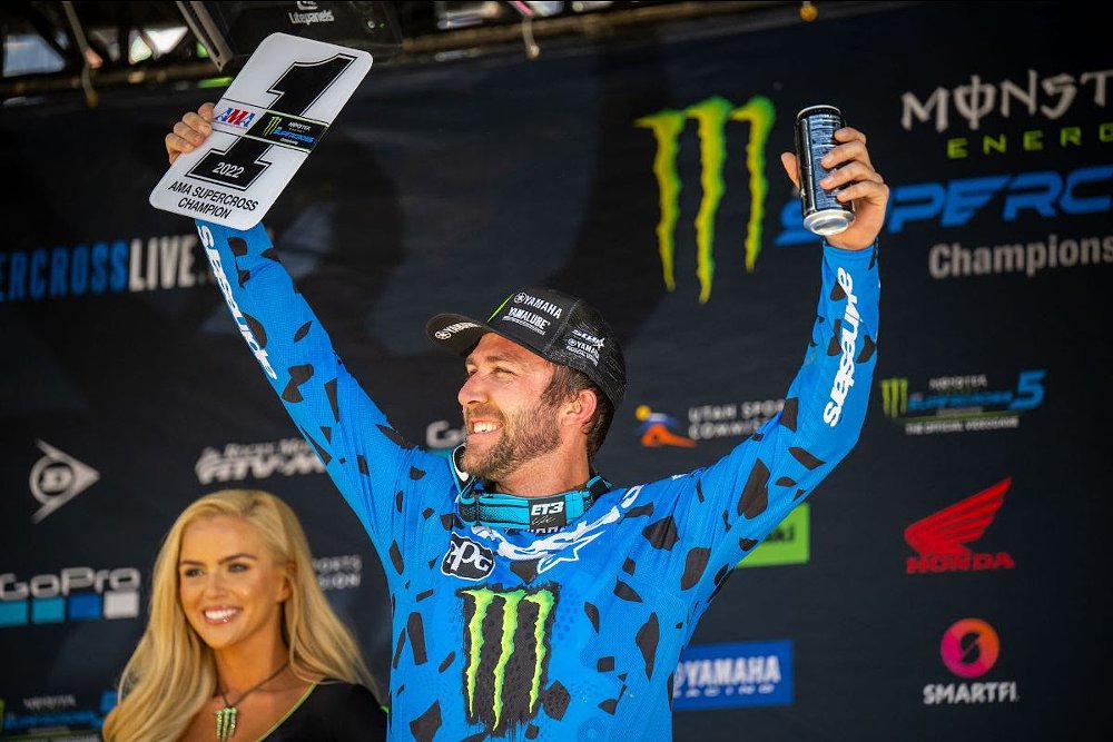 Tomac celebrates his Supercross championship