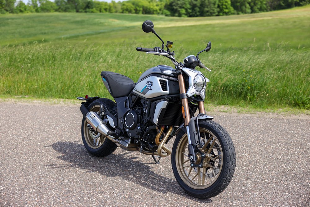 The 700CL-X was incredibly comfortable with that low end torque I like to have with my sporty bikes.