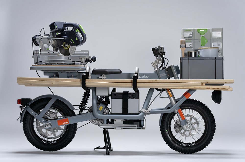 Cake Osa+ loaded with tools and gear