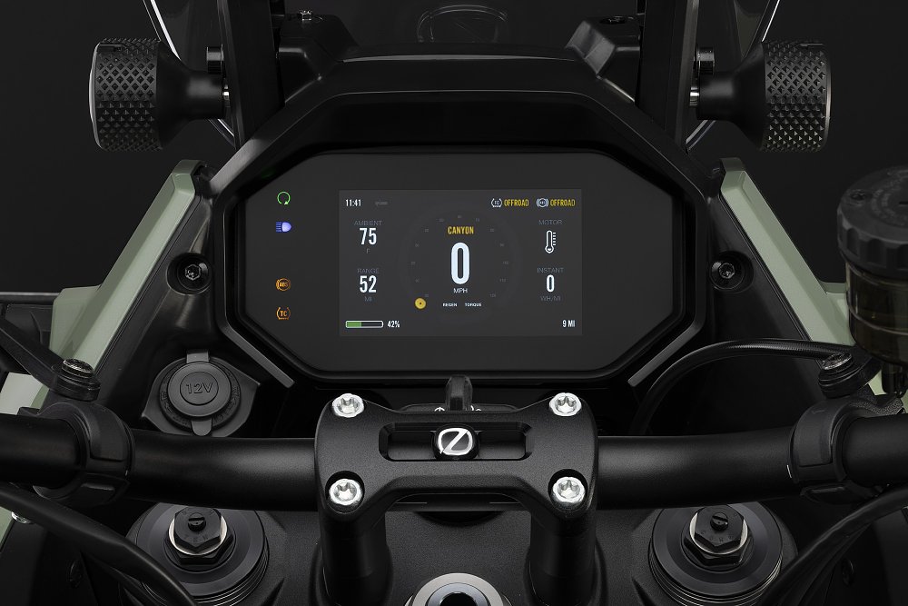 digital dash display on the Zero DRS/X
