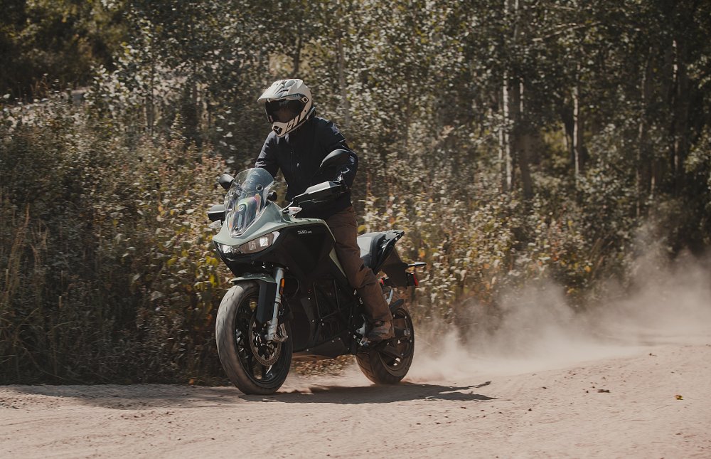 riding the Zero DSR/X off-road