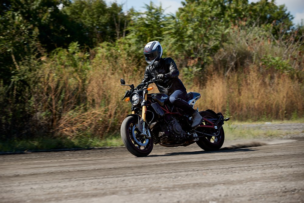 Indian FTR R Carbon dirt