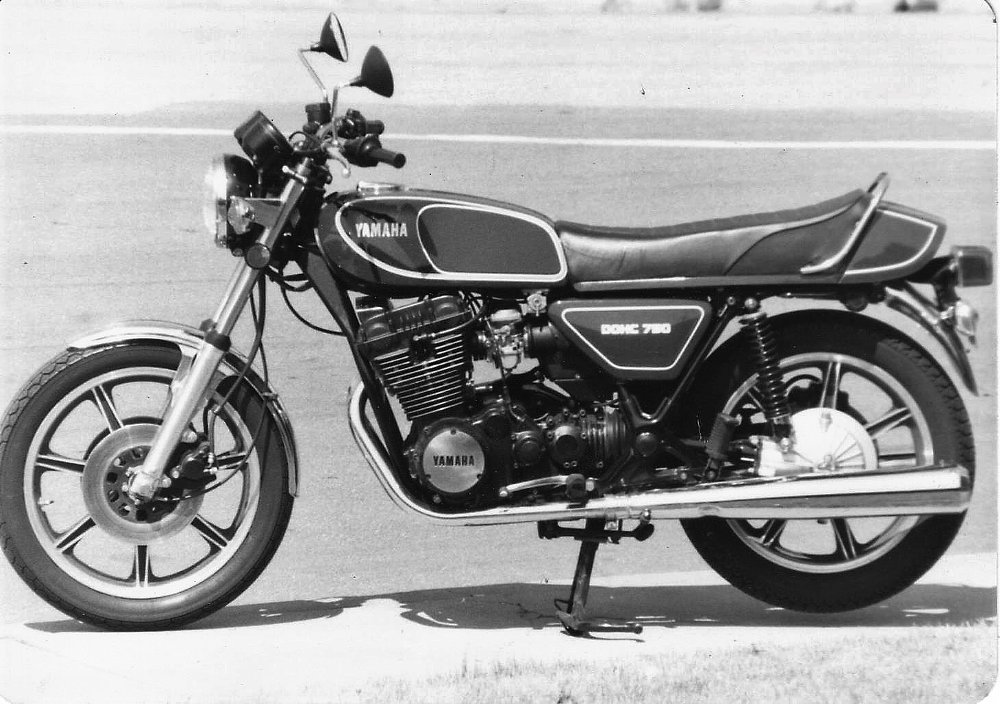 Yamaha XS750