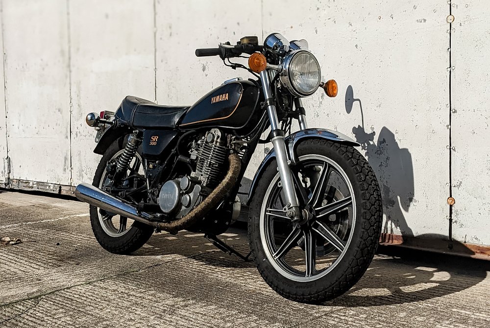 Yamaha SR500