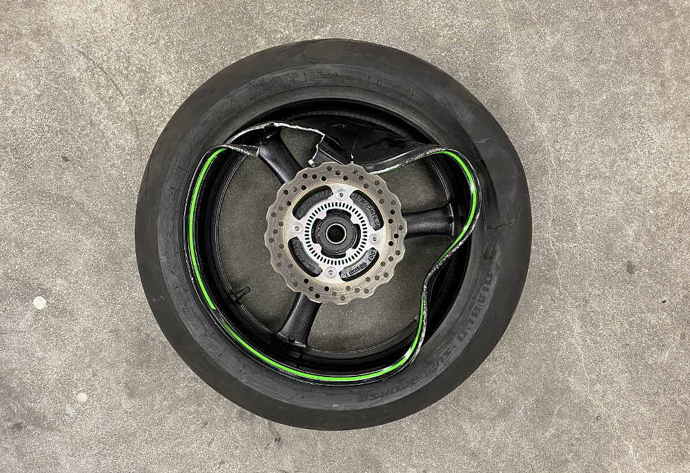 Seriously mangled ZX-10R wheel. 