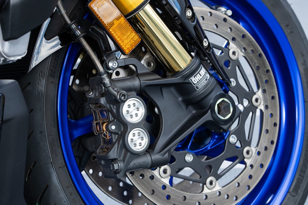 2022 Yamaha MT-10 SP front brake detail.