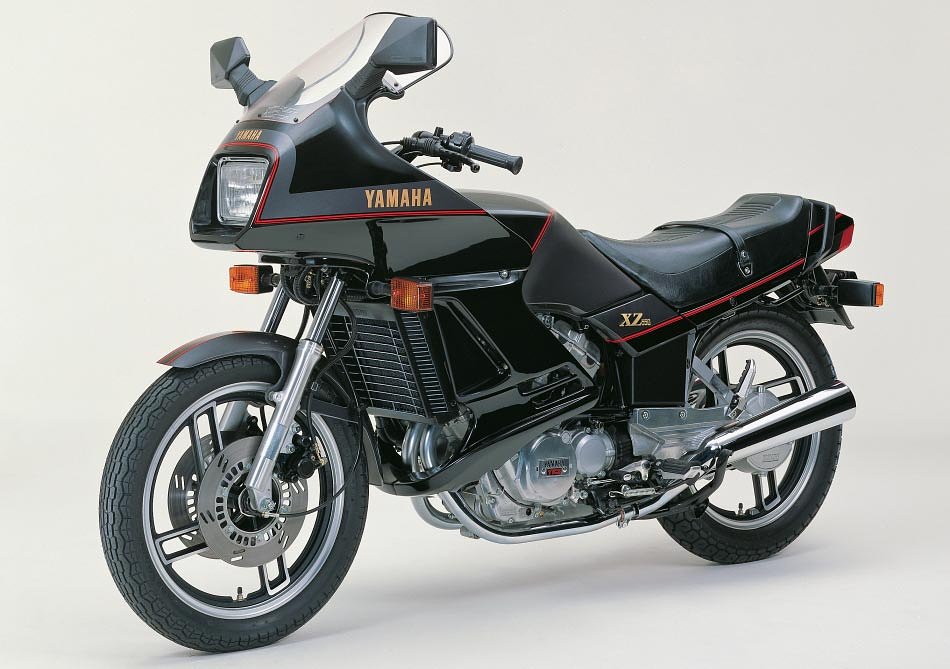 studio photo of the Yamaha XZ550 Vision