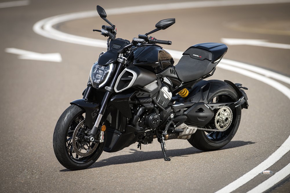 Ducati Diavel V4