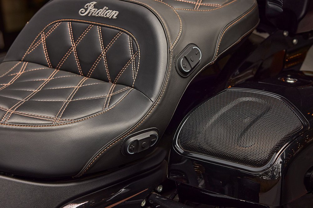 seat and pannier speaker on Pursuit Elite