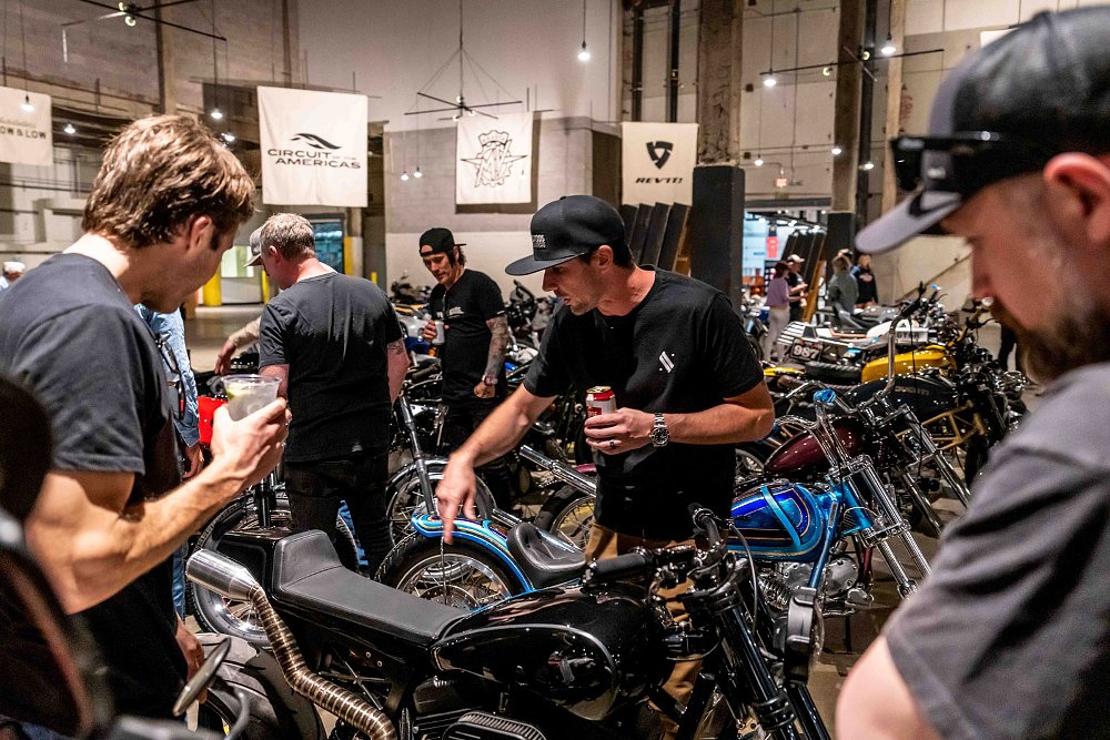 fans mingle among the customs at the Handbuilt Show