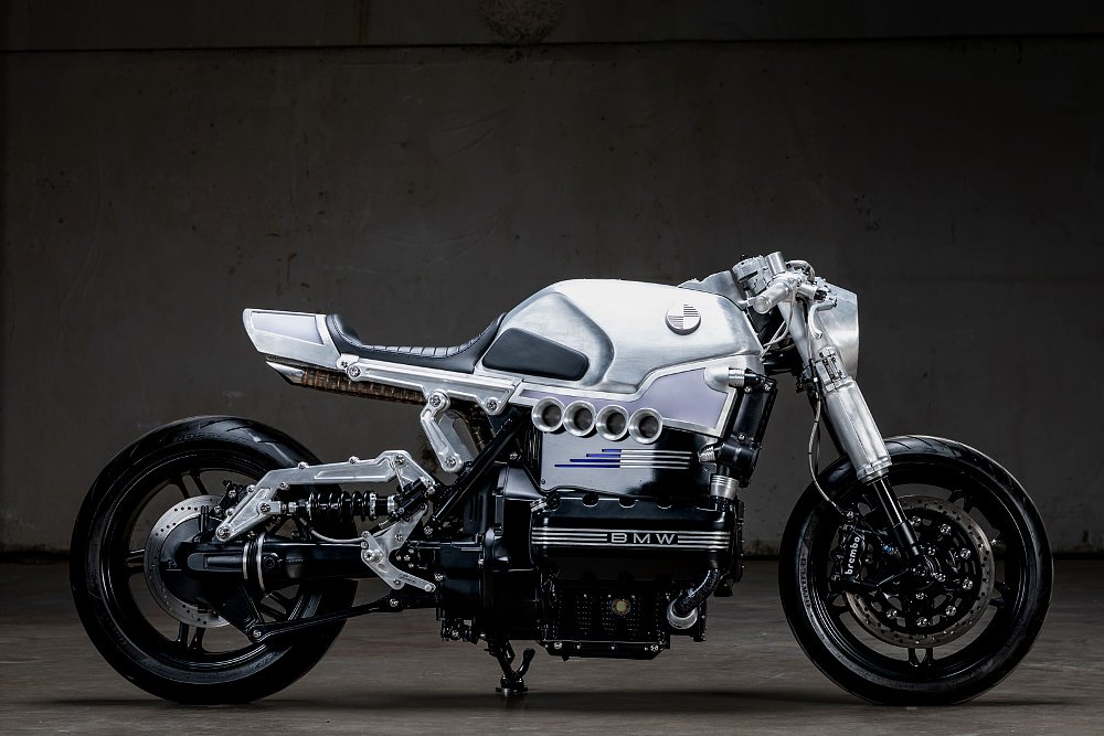 rear side view of the BMW K1100LT custom