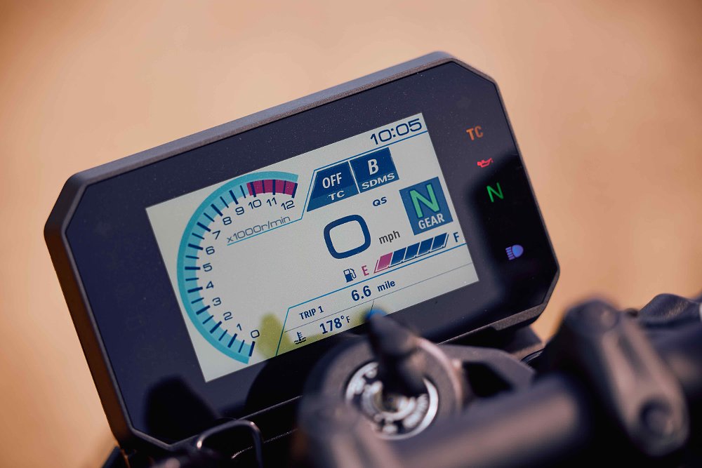 2023 Suzuki GSX-8S five-inch TFT dash display detail.