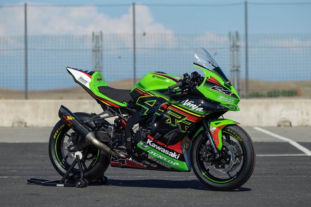 A 2023 Kawasaki ZX-4RR race bike, with Graves Motorsports parts added.