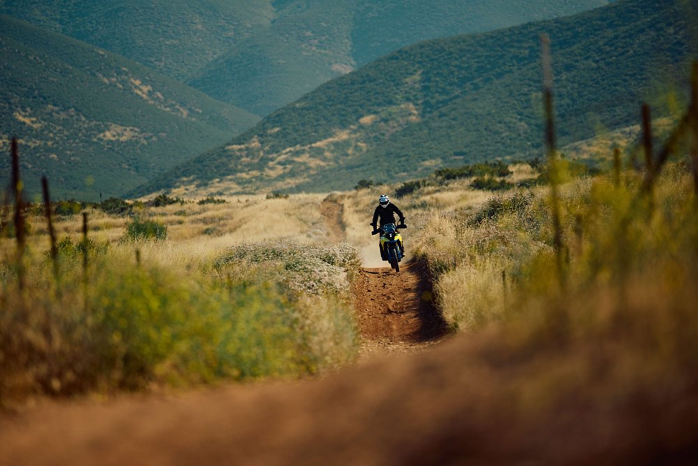 The V-Strom 800DE on the trail