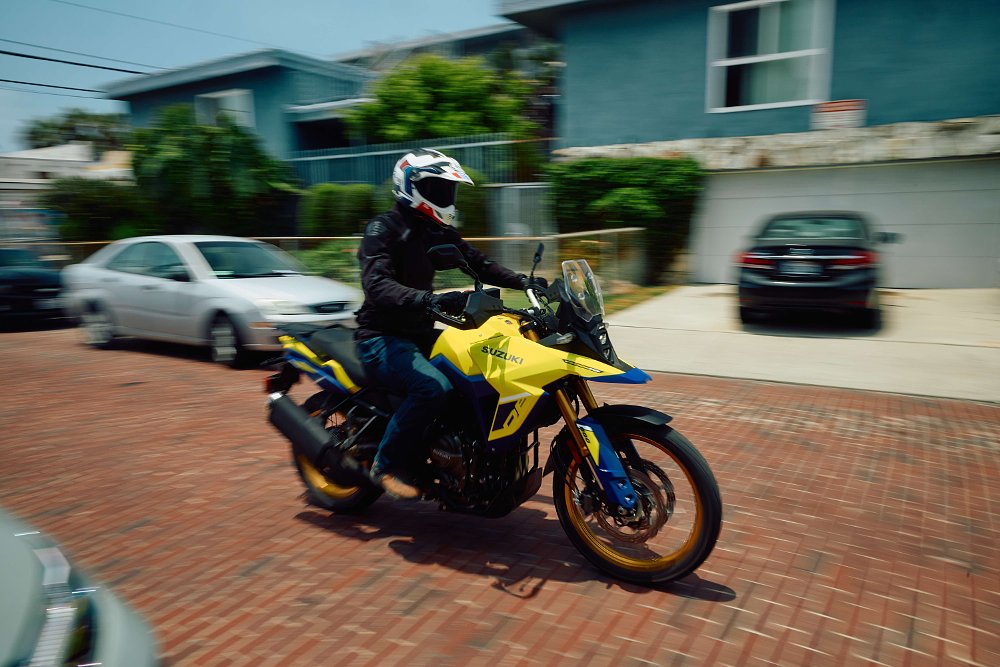 riding the V-Strom 800DE in the city