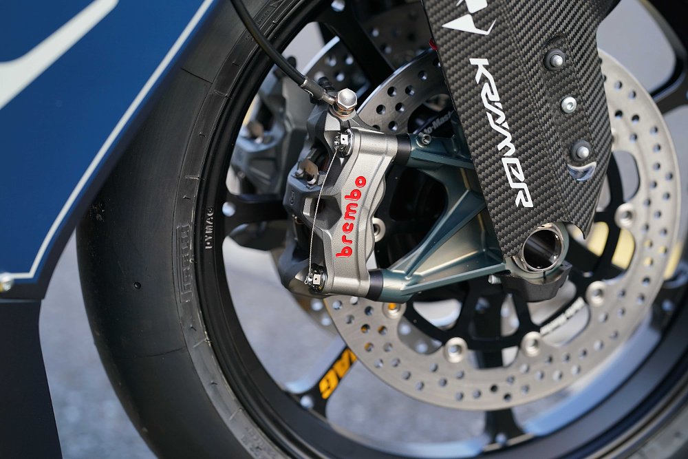 2024 Kramer GP2-890RR Brembo Stylema front brake detail.