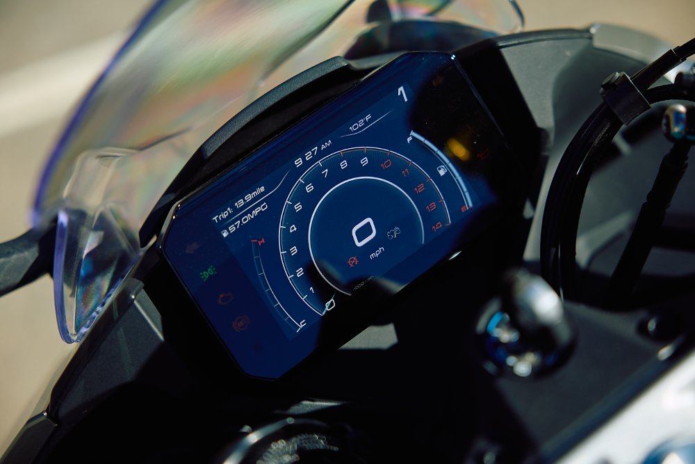 2023 CFMOTO 450SS TFT dash