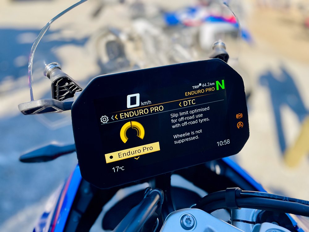 view of the TFT display showing ride modes