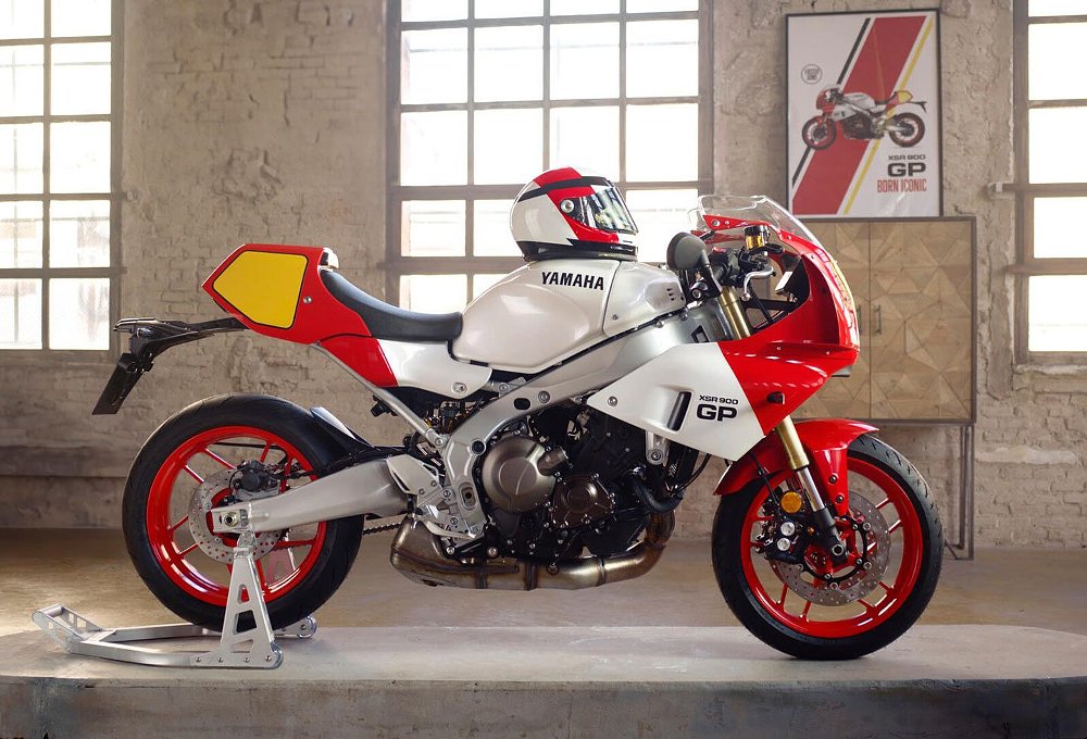 Yamaha XSR900 GP side view in the garage