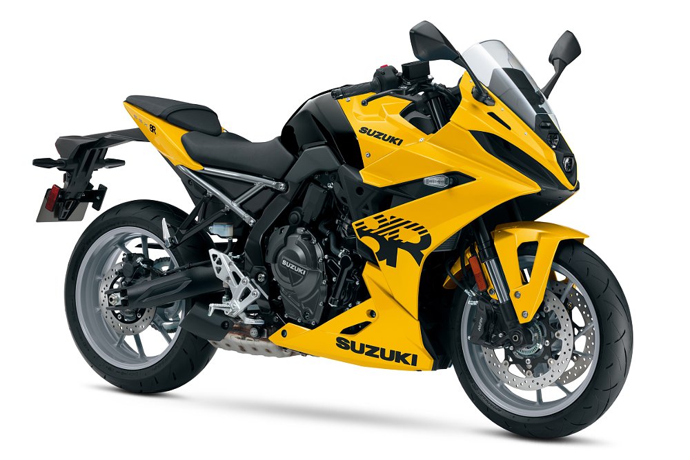 studio shot of the 2024 Suzuki GSX-8R in yellow