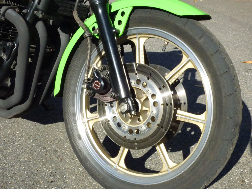 front wheel and brakes on the KZ1000R