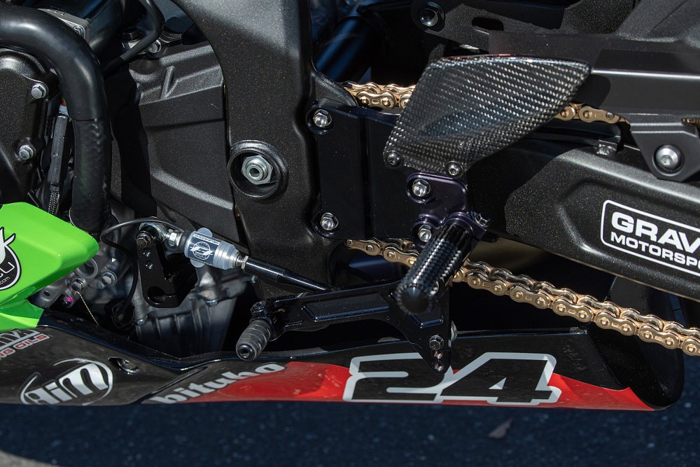 closeup of the quickshifter mechanism