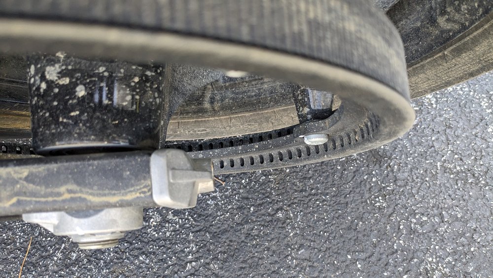 close view of the belt and pulley on the DSR/X