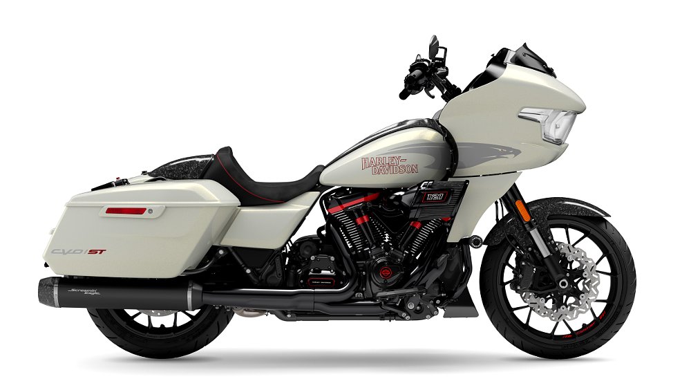 studio photo of CVO Road Glide ST
