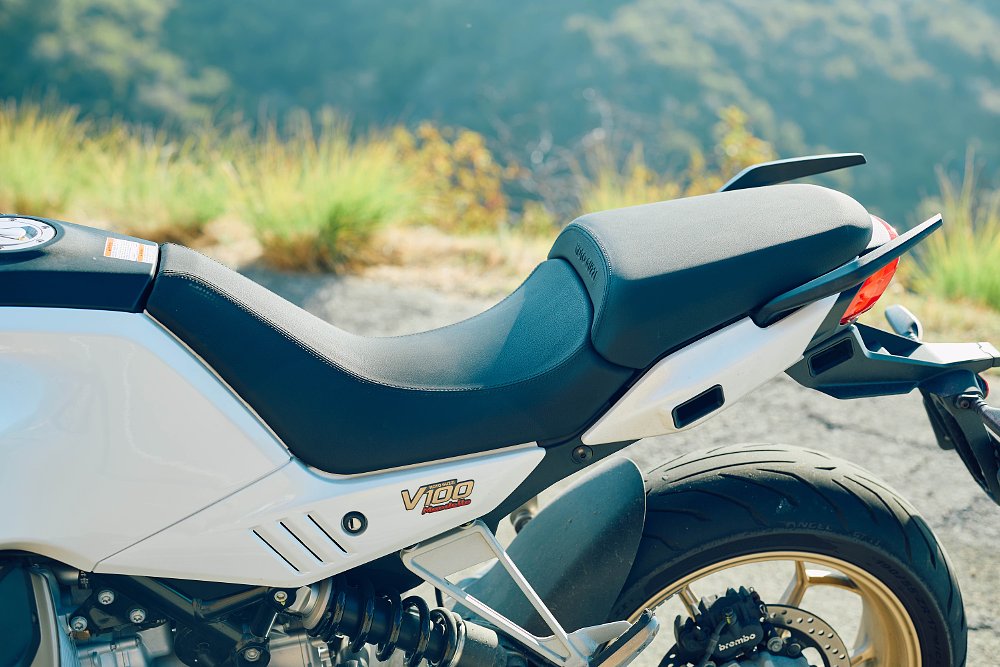 2023 Moto Guzzi V100 Mandello seat detail