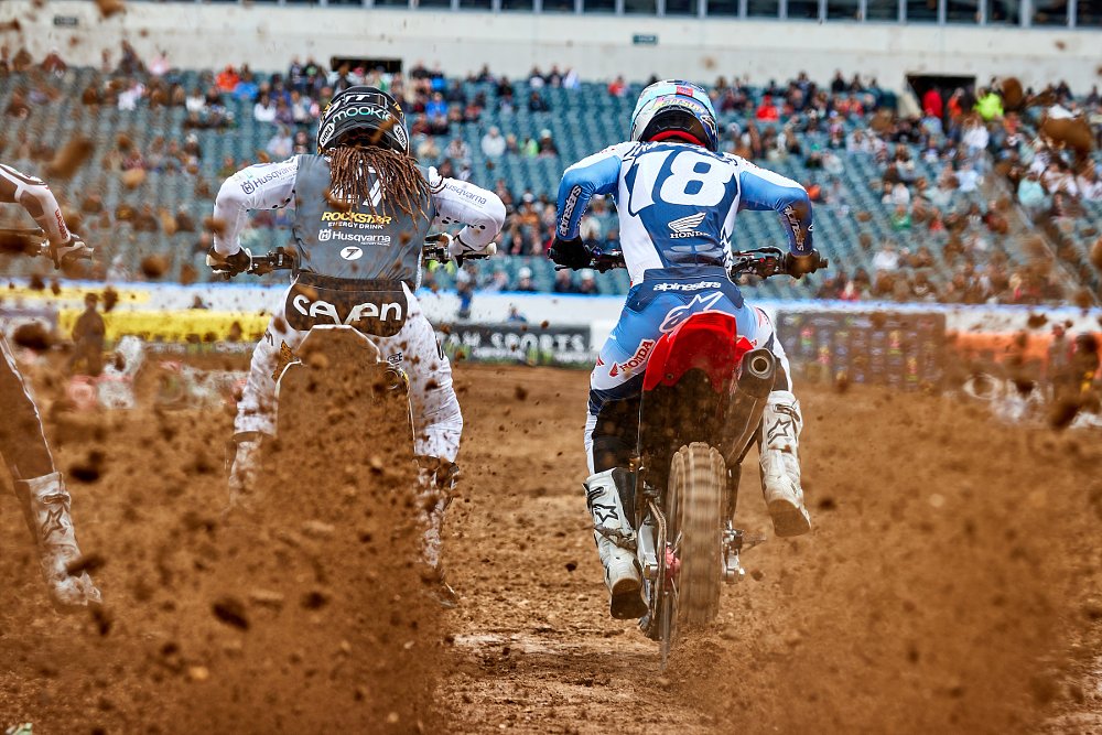 view of Lawrence from behind at the start of a race
