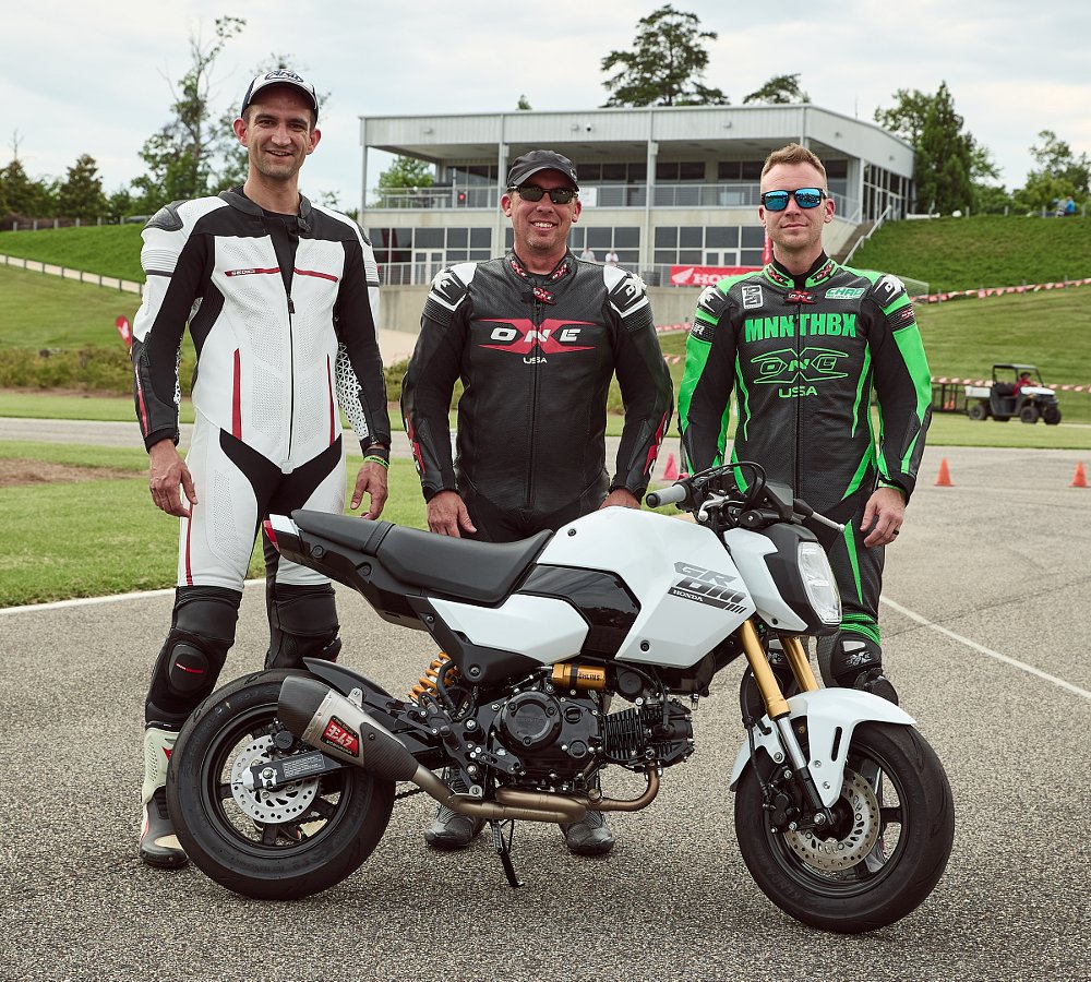 the race Grom and the three riders on team Grom Hanks