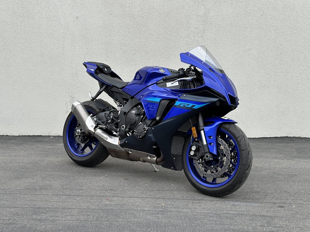 A 2024 Yamaha R1 without turn signals or mirros, prepped for a track day.