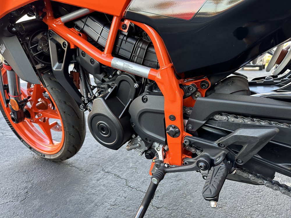 2024 KTM 390 Duke frame and footpeg detail.