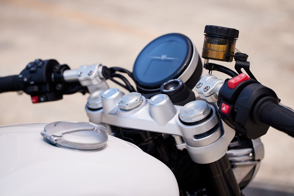 closeup photo showing accessory clip-on handlebars for the Speed Twin 1200