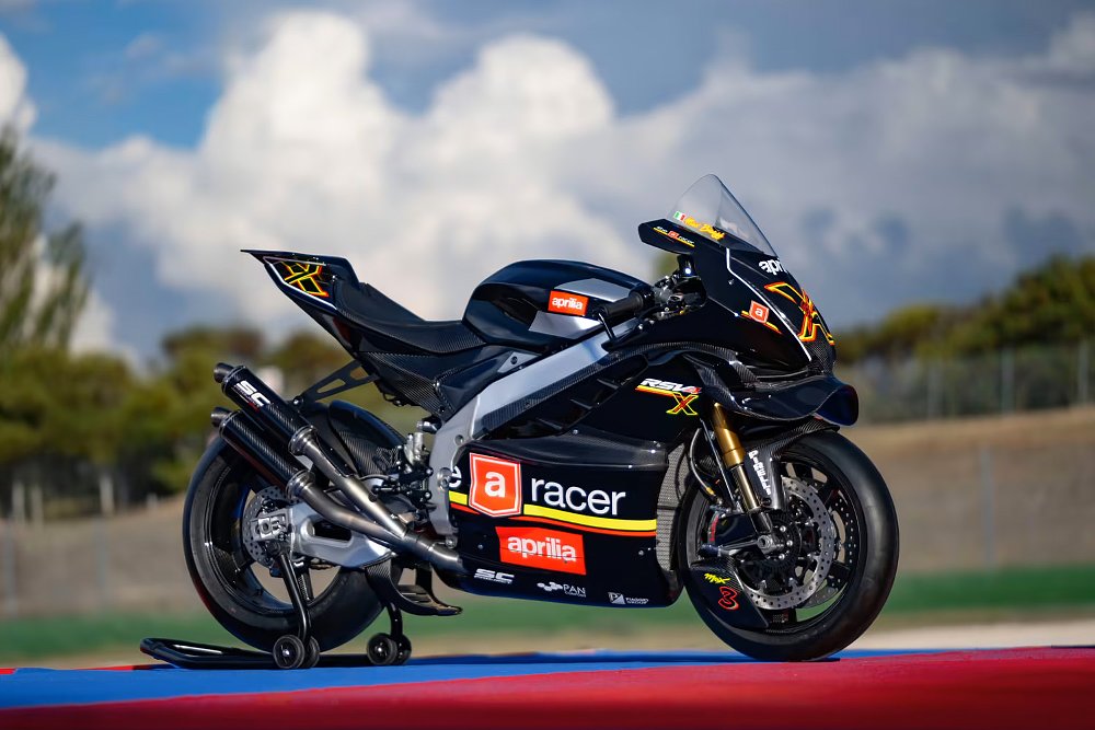 The Aprilia RSV4 EX3MA parked on the racetrack. 
