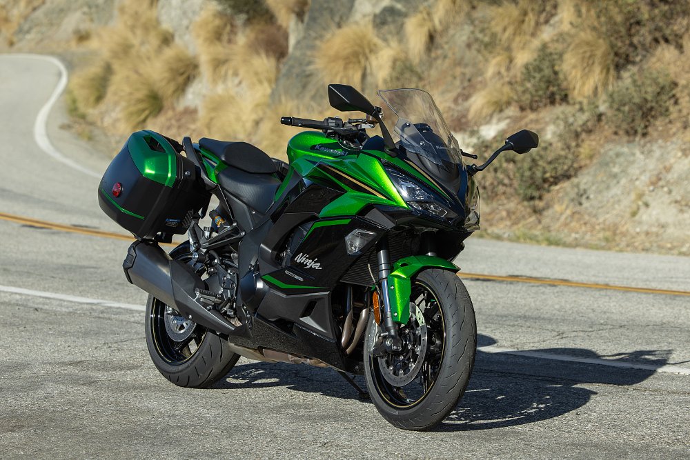 2025 Ninja 1100SX SE with luggage