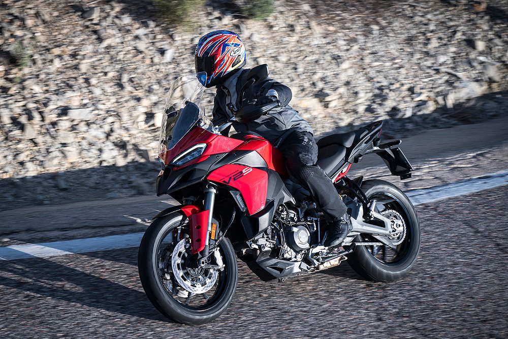 Dustin guides the Multistrada V2 S through a hairpin turn.