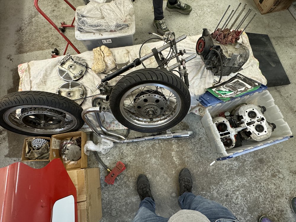 Parts of the THR Drixton 450 in New Hampshire