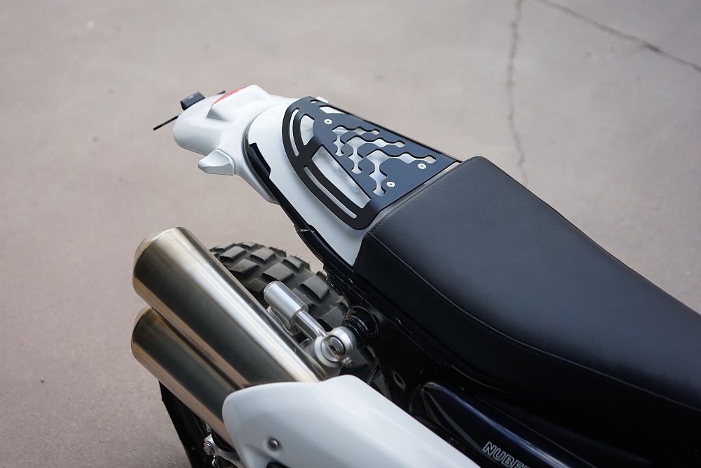 close view of the seat with the rack rear portion shown