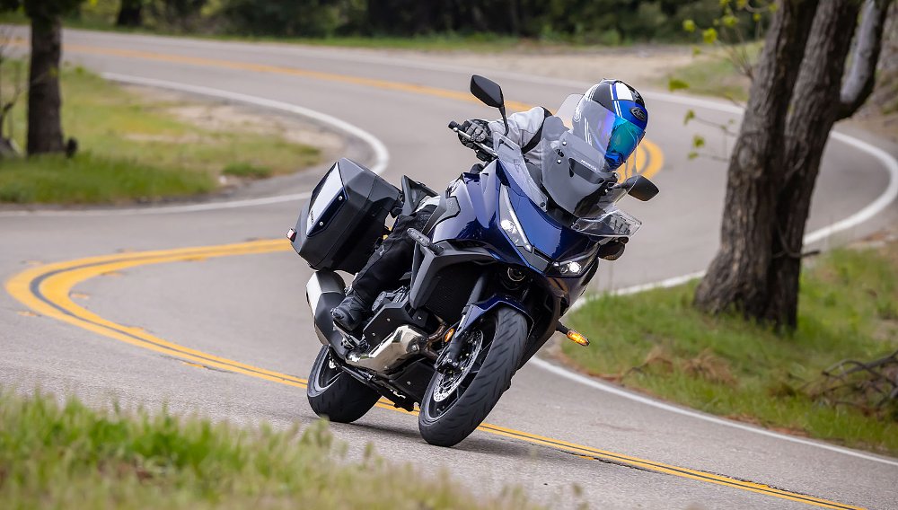 Dustin guides the NT1100 DCT through an S-curve.