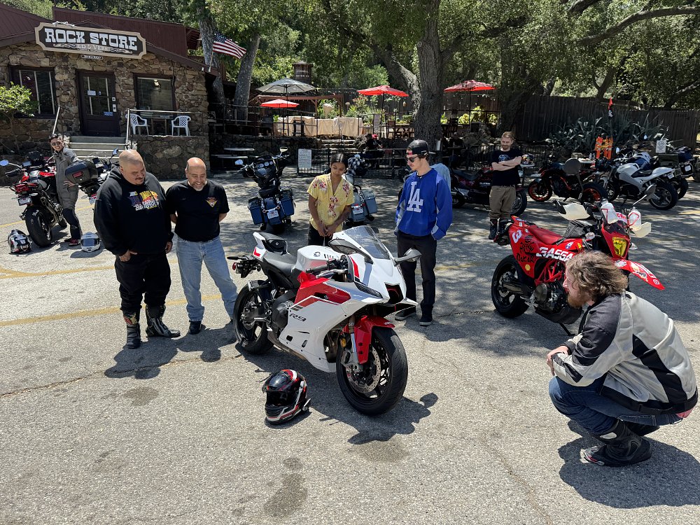 YZF-R9 at the Rock Store