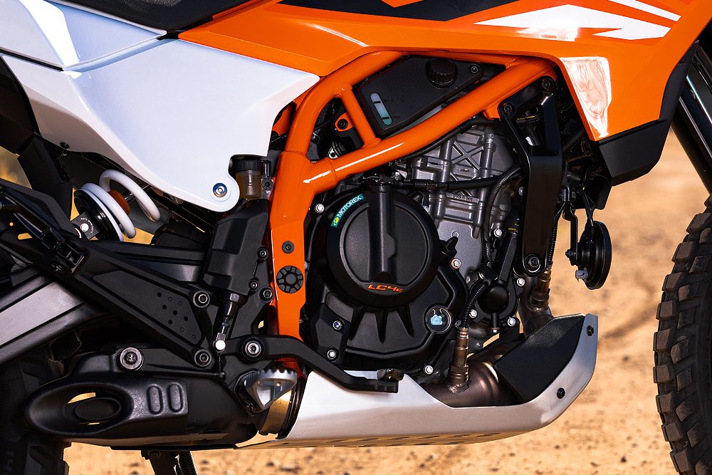 A close-up of the 390 Enduro R's LC4c single-cylinder engine.