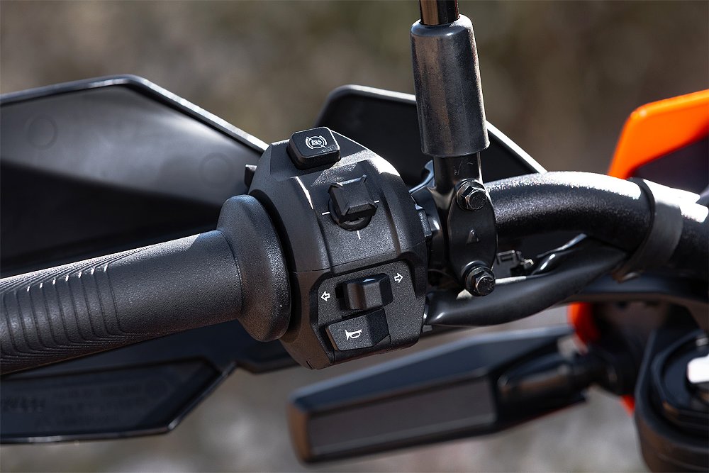 A close-up of the 390 Enduro R's switchgear.